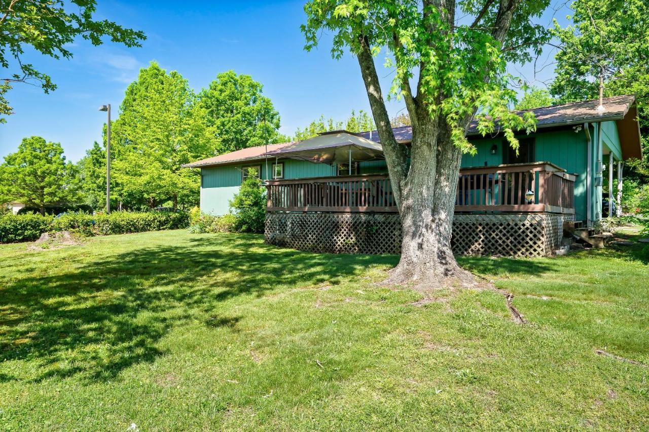 Modern Pigeon Forge Gem Near Dollywood, Gatlinburg & Smokies - 2 Mins To Pkwy & Strip, Hot Tub, Fire Pit, Cable, Hi-Speed Wifi Villa Dış mekan fotoğraf